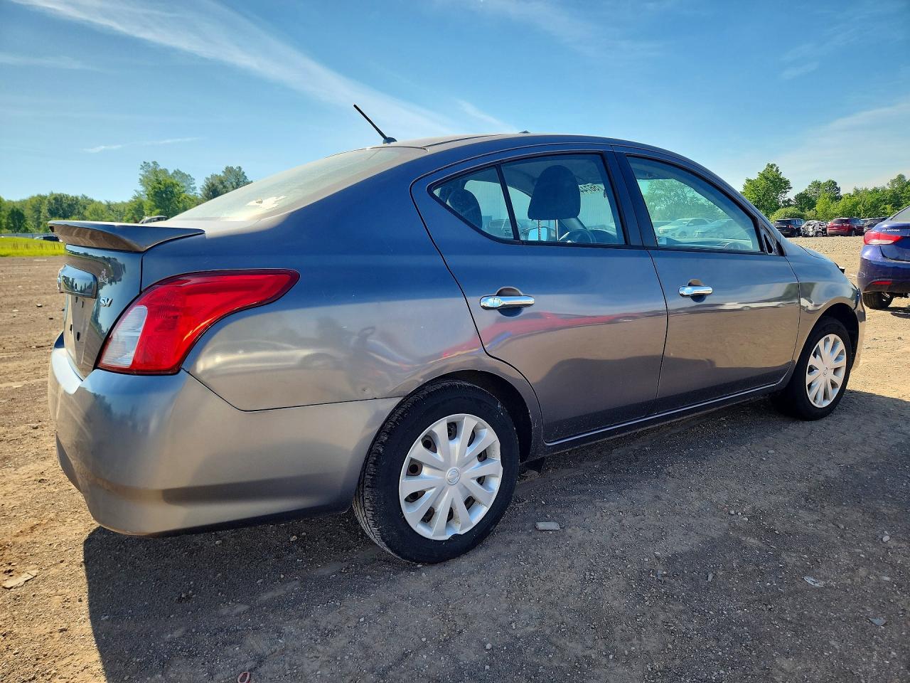 2017 NISSAN VERSA