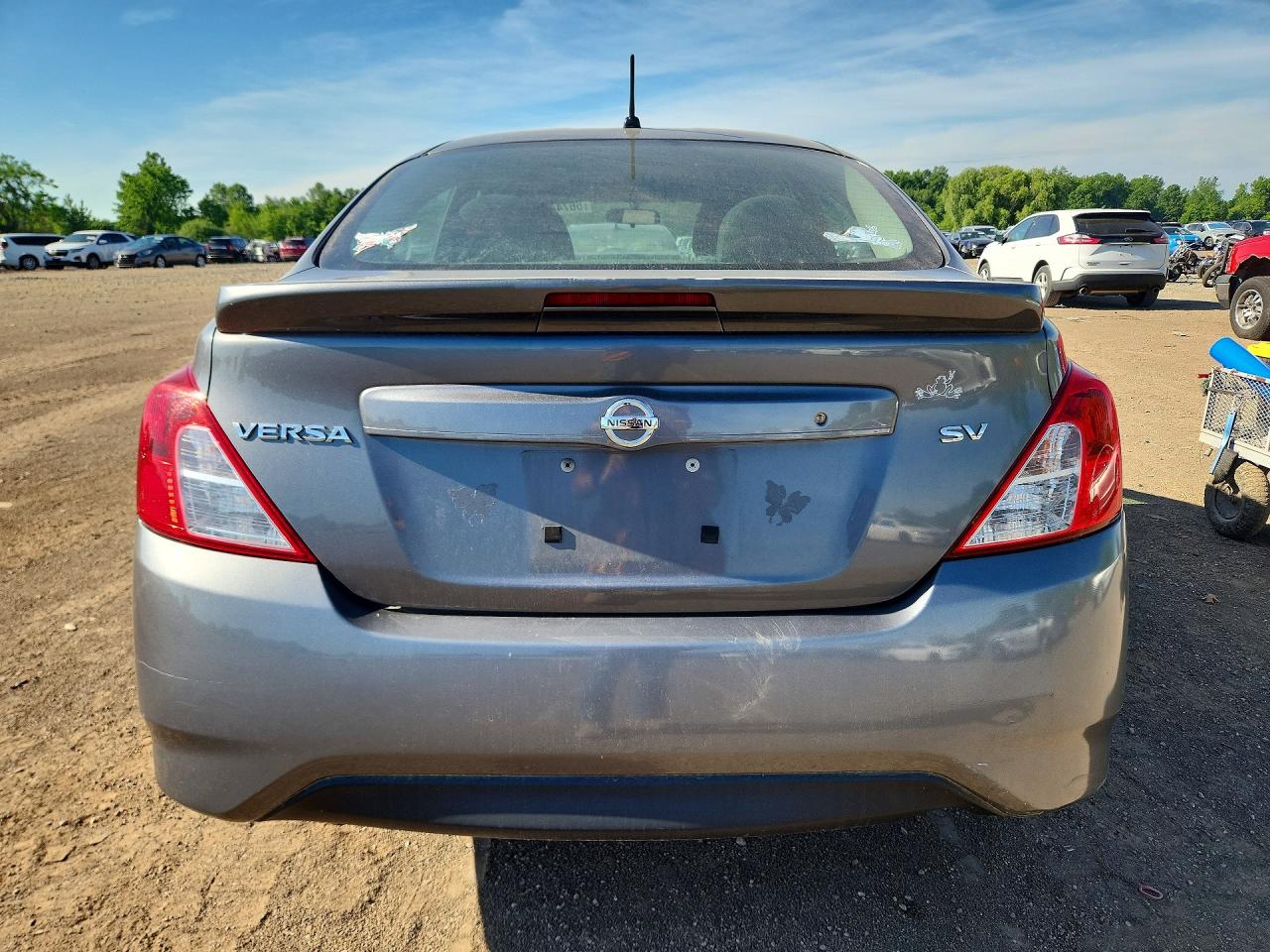 2017 NISSAN VERSA