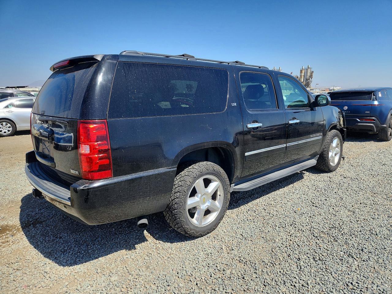 2011 CHEVROLET SUBURBAN