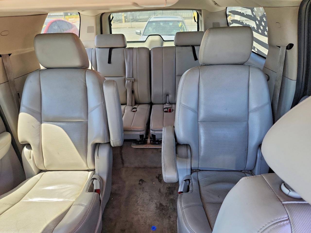 2011 CHEVROLET SUBURBAN