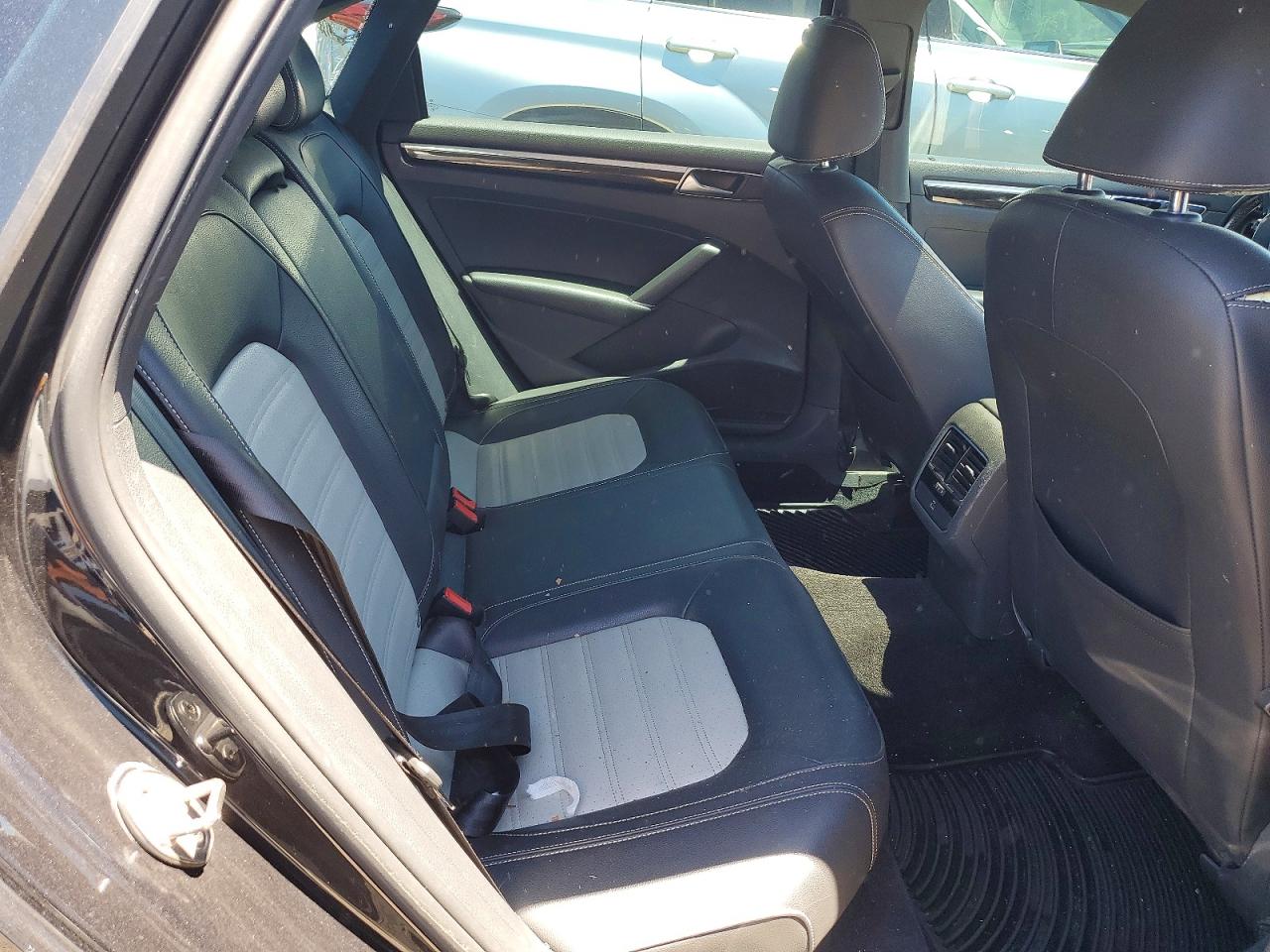 2018 VOLKSWAGEN PASSAT