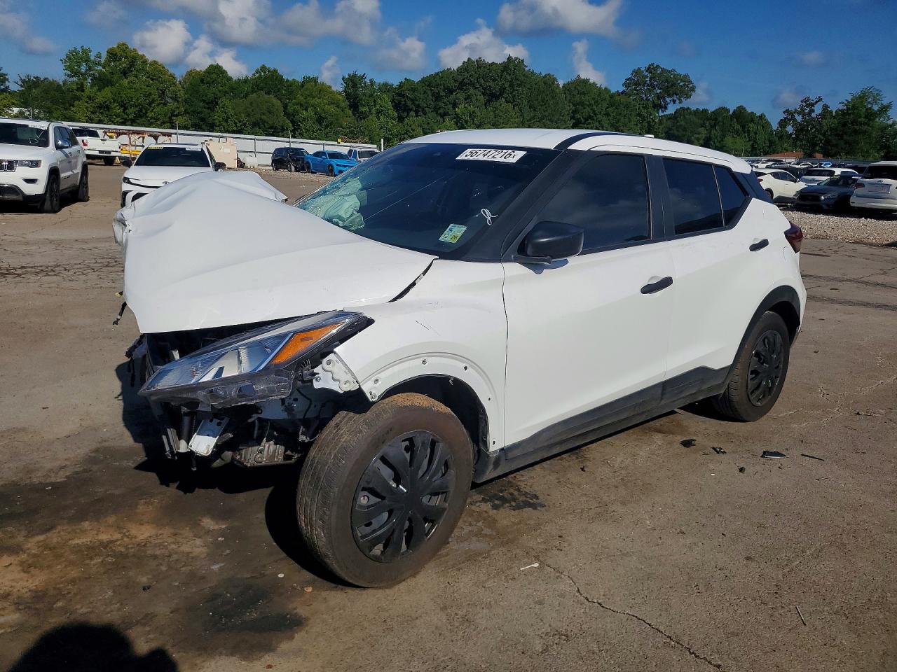 2024 NISSAN KICKS