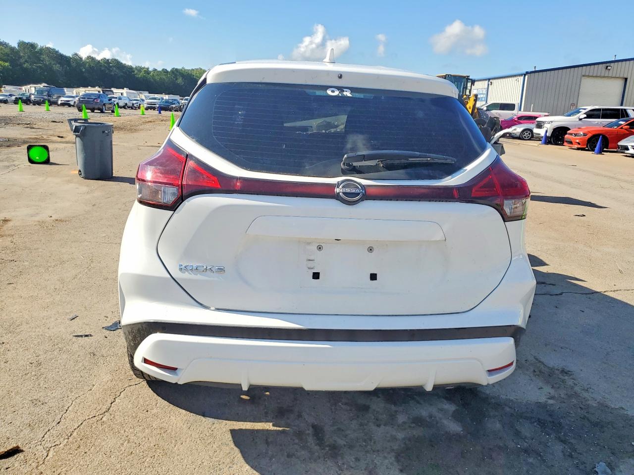 2024 NISSAN KICKS