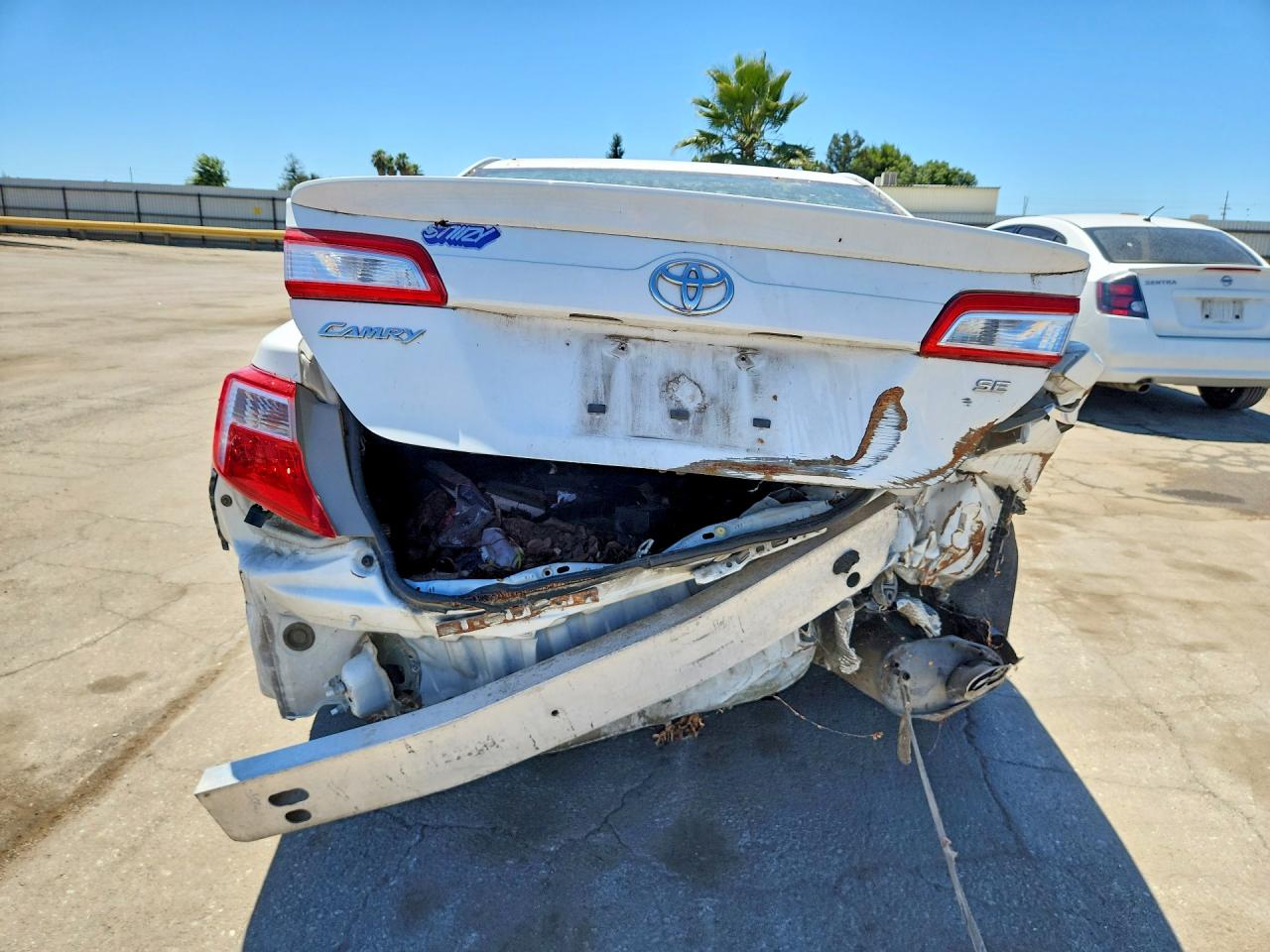 2014 TOYOTA CAMRY