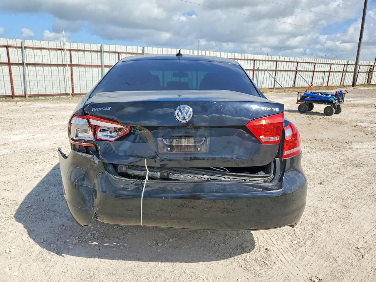 2015 VOLKSWAGEN PASSAT