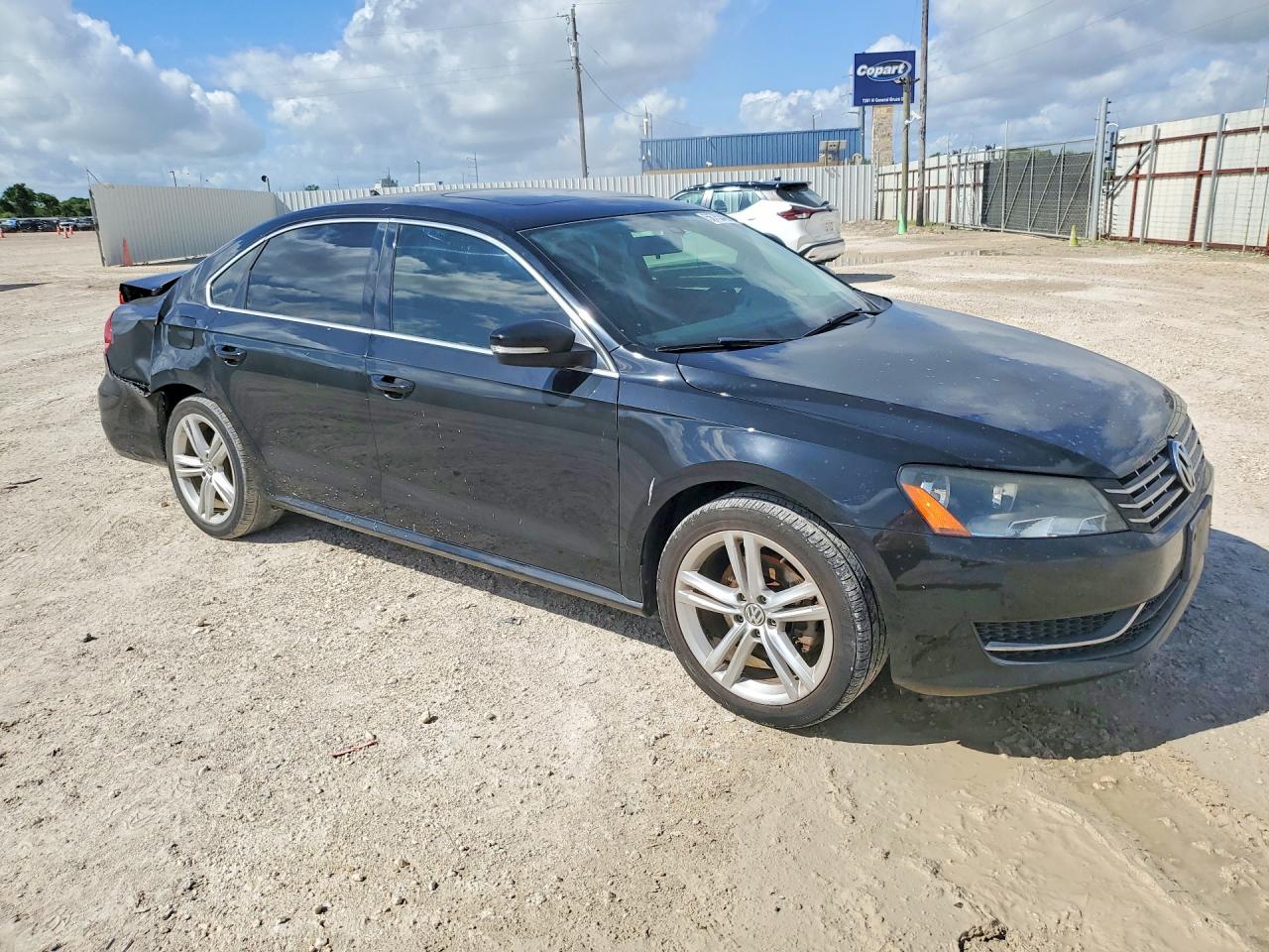 2015 VOLKSWAGEN PASSAT