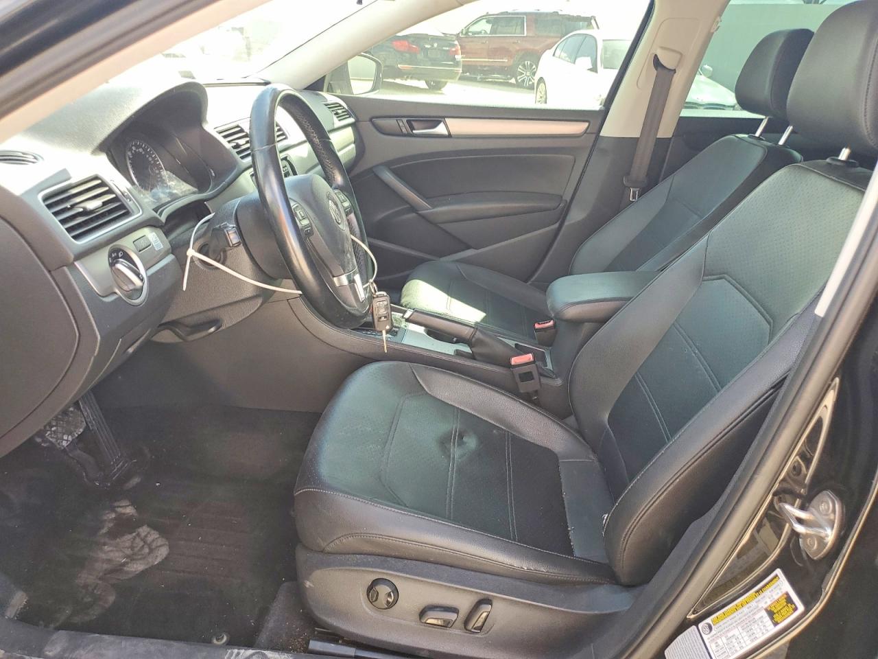 2015 VOLKSWAGEN PASSAT