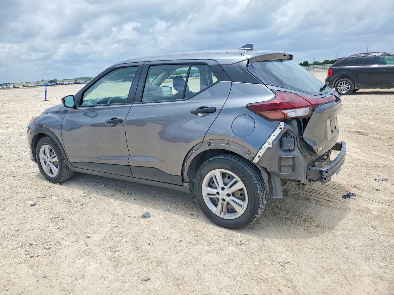 2024 NISSAN KICKS