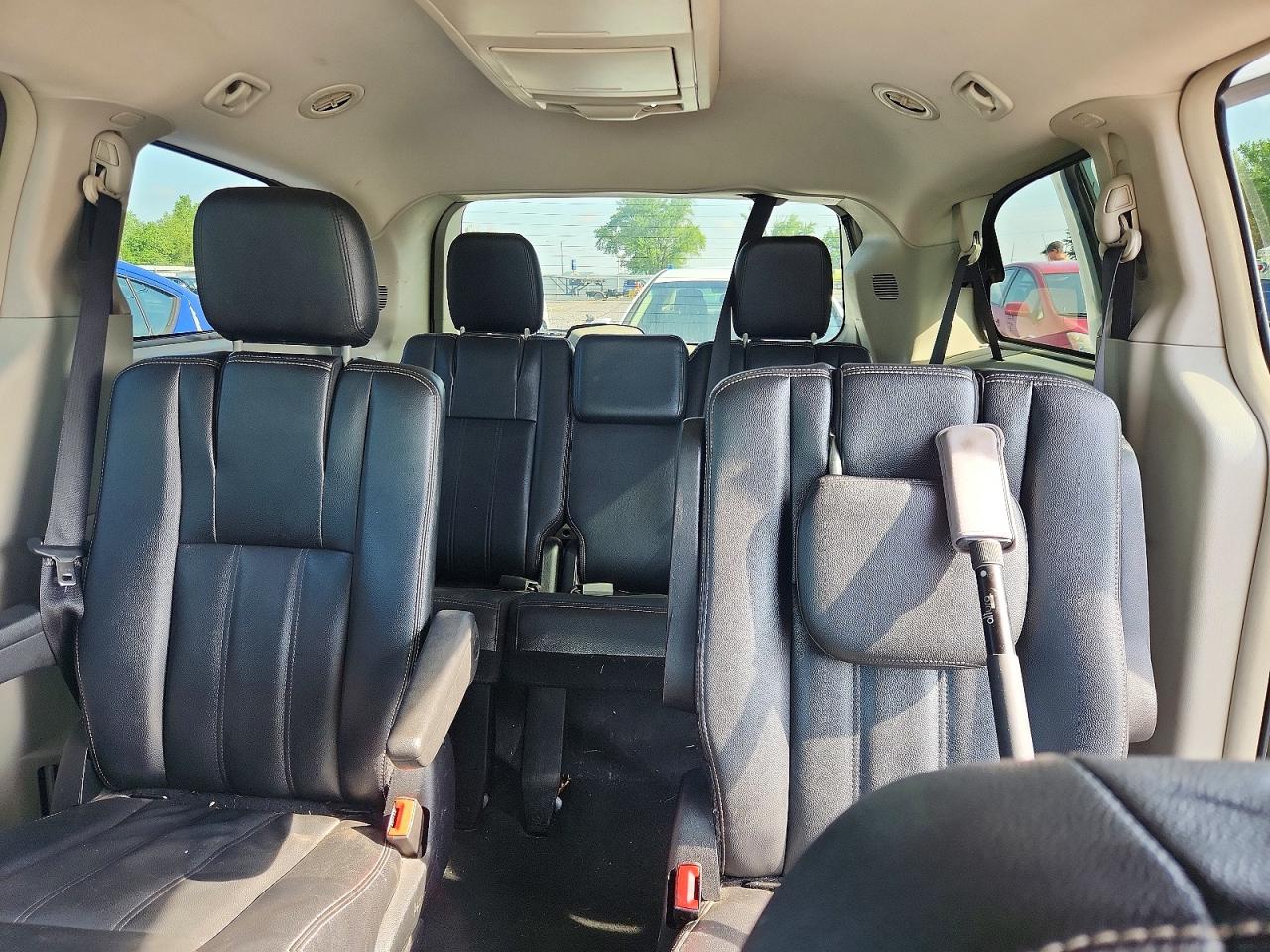 2015 CHRYSLER MINIVAN