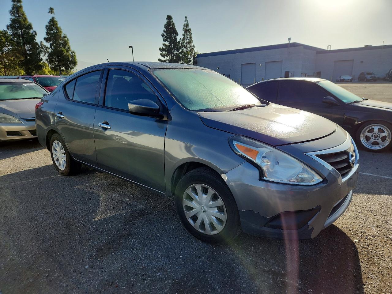 2018 NISSAN VERSA