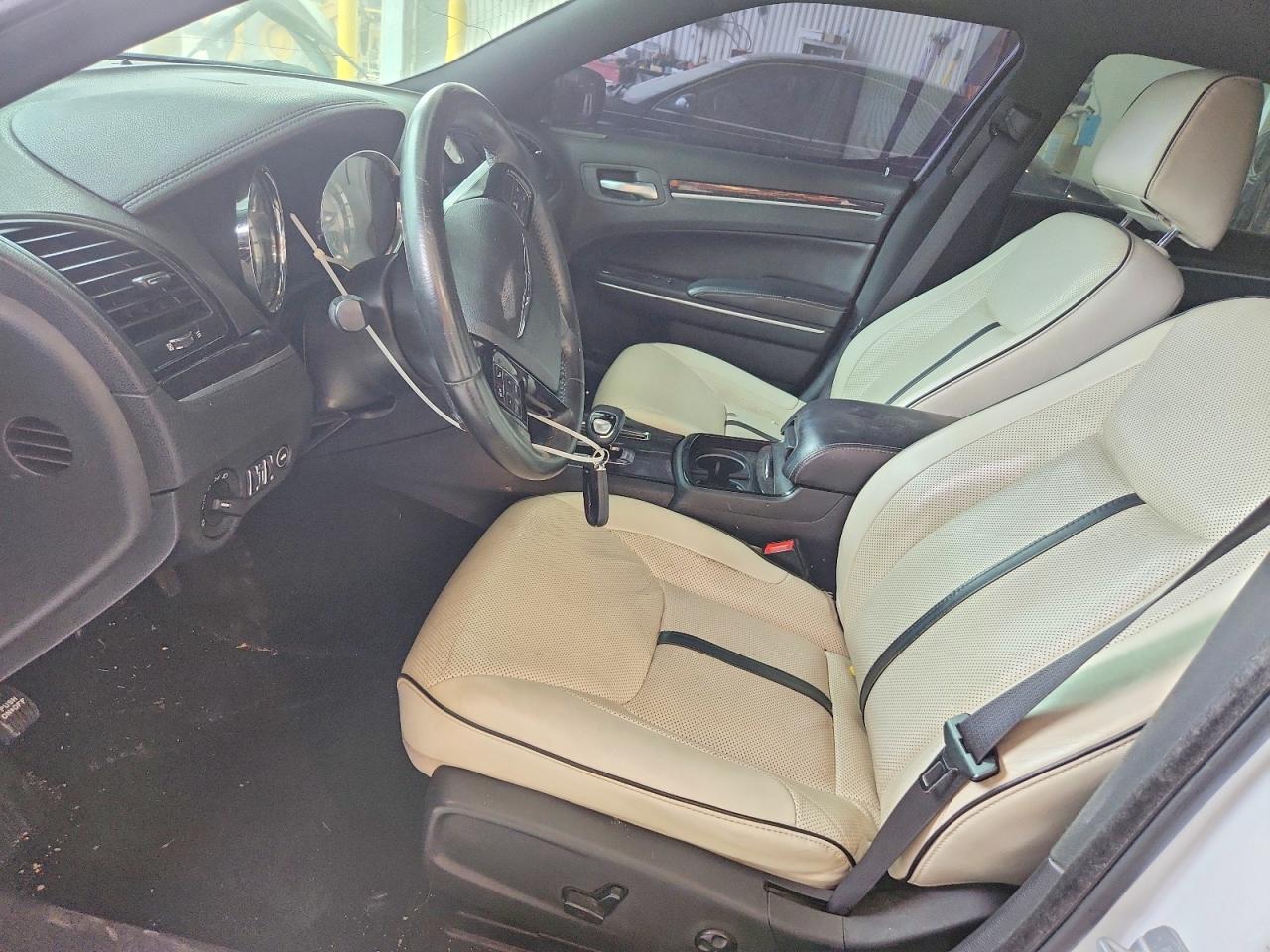 2014 CHRYSLER 300