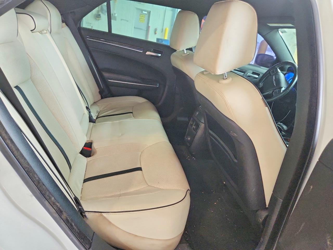 2014 CHRYSLER 300