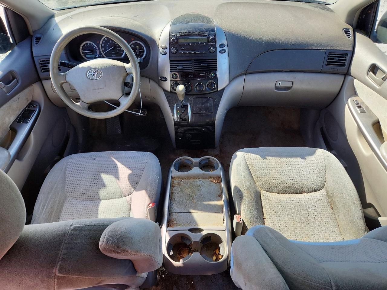 2006 TOYOTA SIENNA