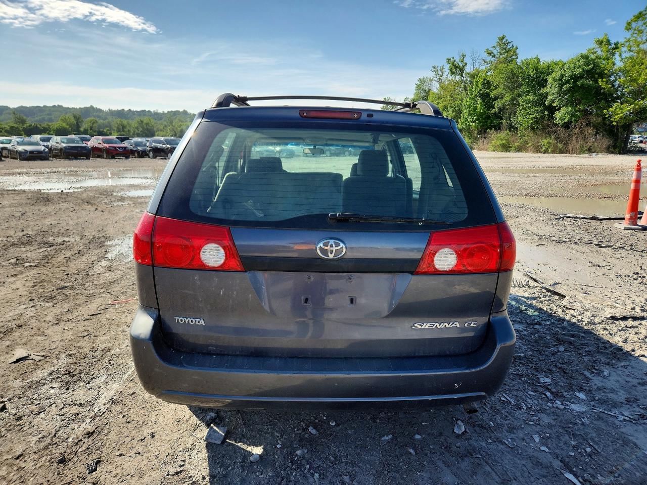 2006 TOYOTA SIENNA