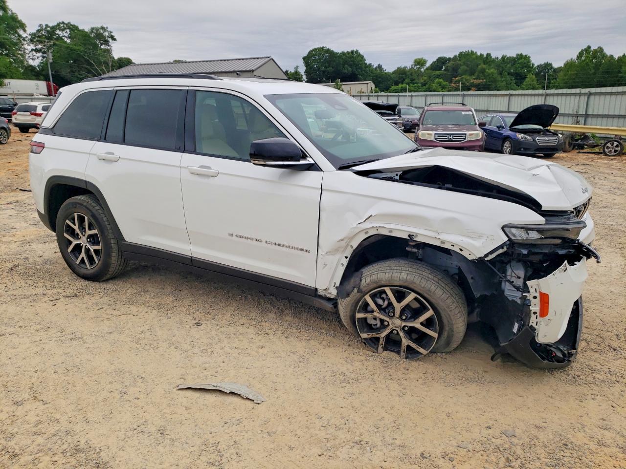 2025 JEEP CHEROKEE