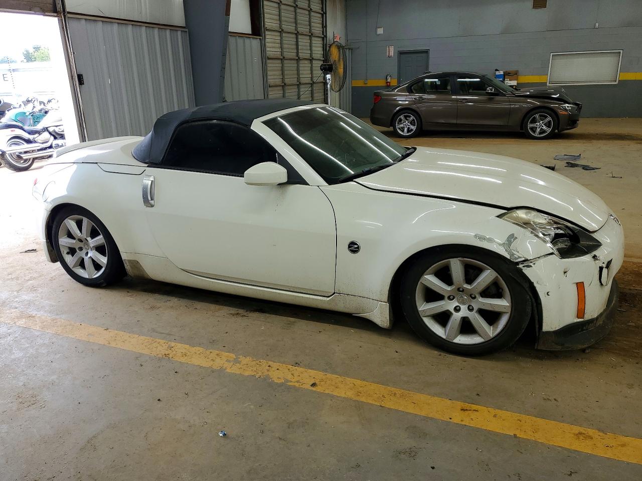 2005 NISSAN 350Z