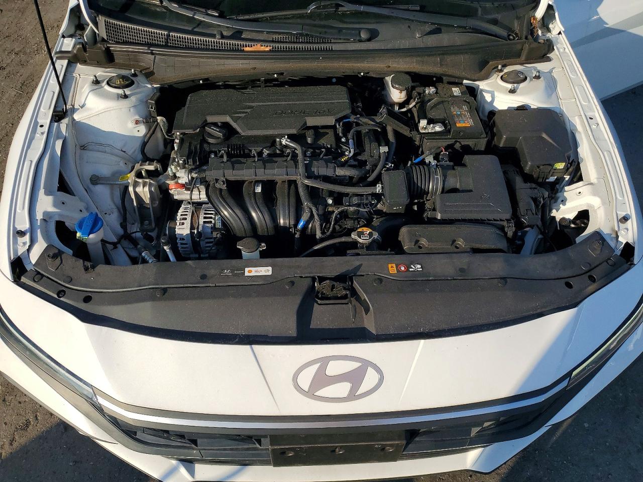 2024 HYUNDAI ELANTRA