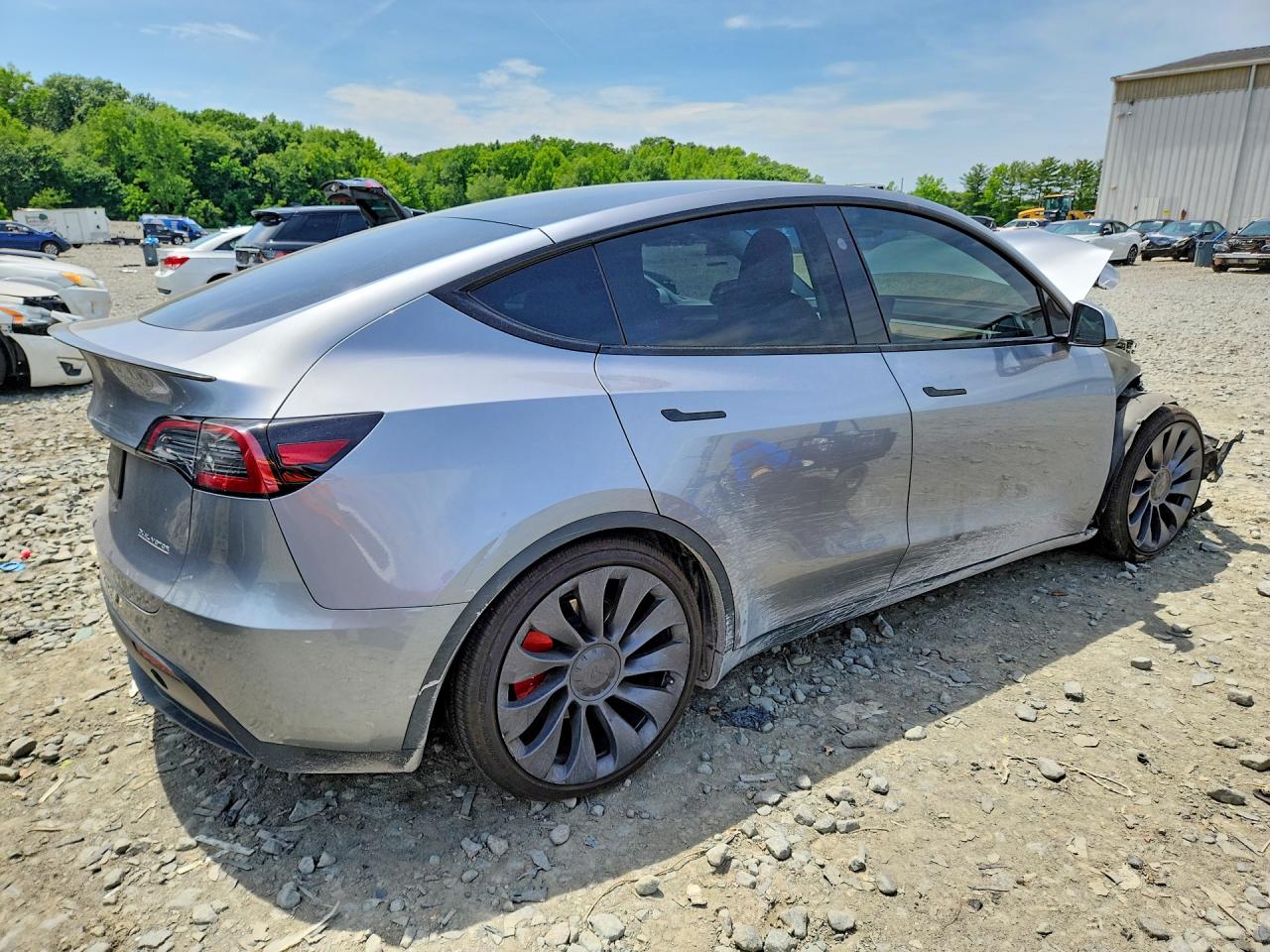 2024 TESLA MODEL Y