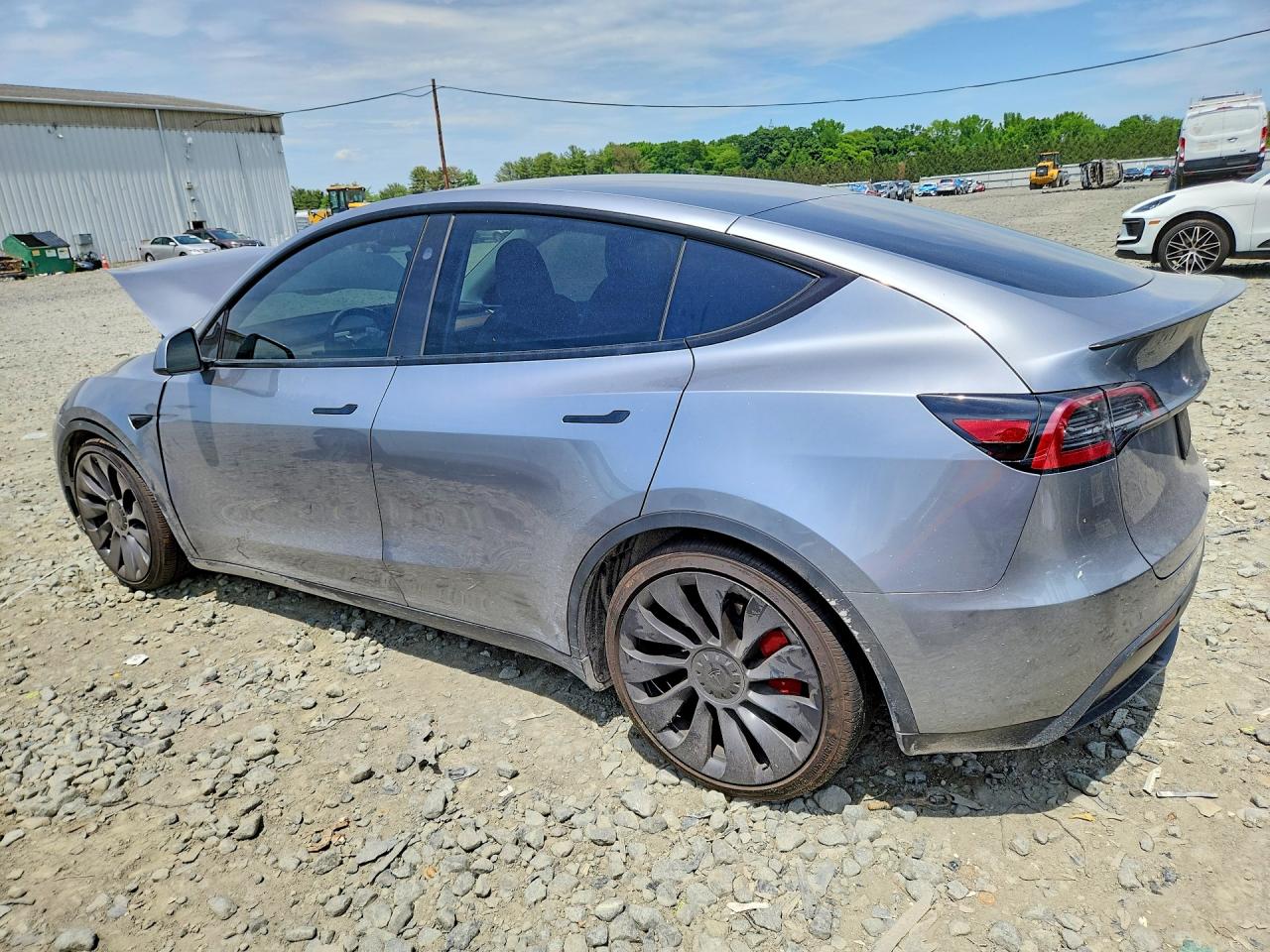 2024 TESLA MODEL Y