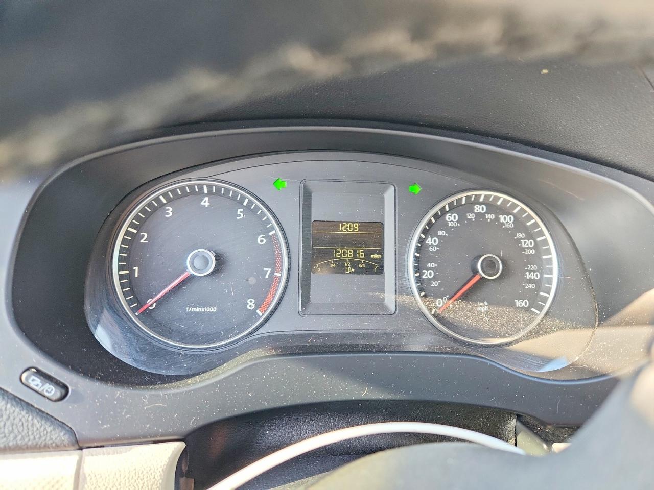 2012 VOLKSWAGEN JETTA