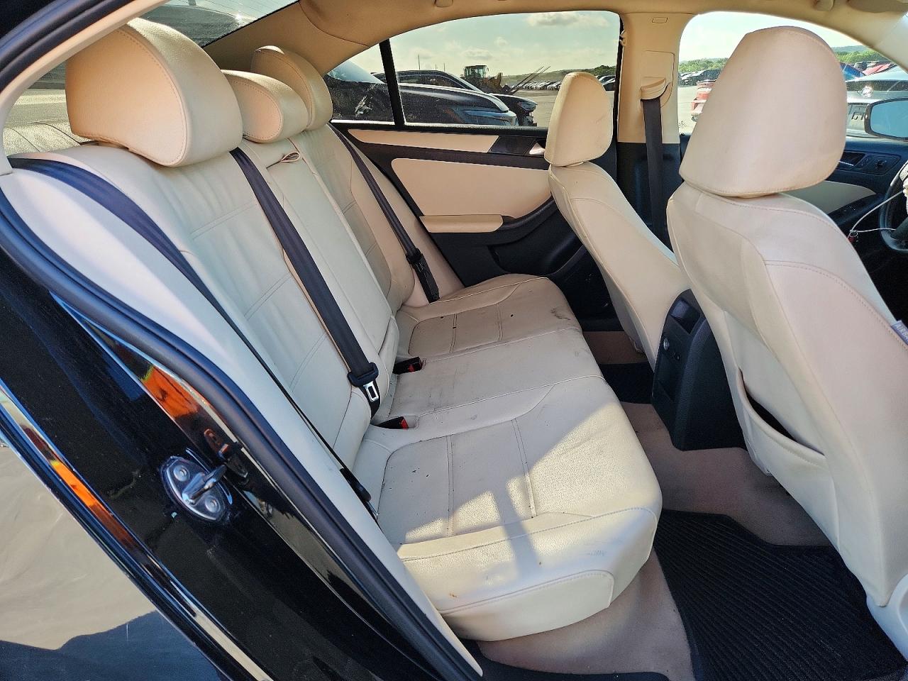 2012 VOLKSWAGEN JETTA