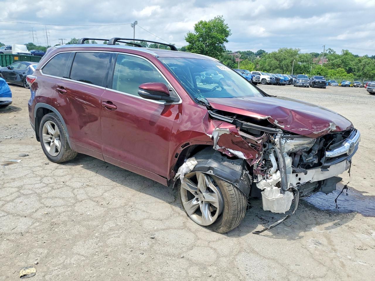2015 TOYOTA HIGHLANDER