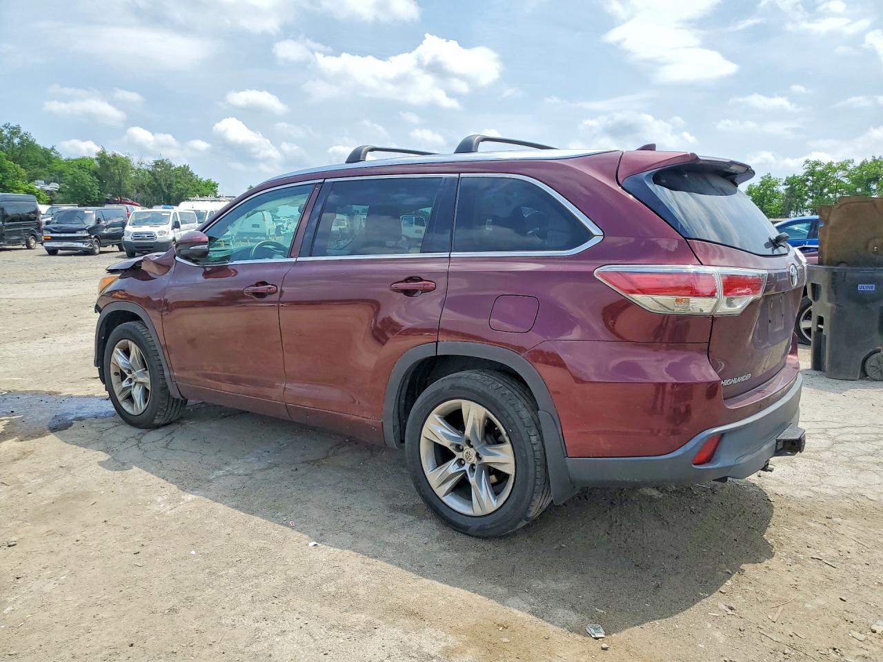 2015 TOYOTA HIGHLANDER