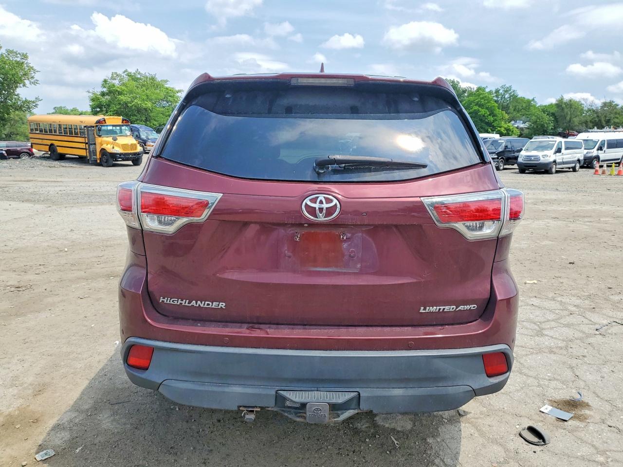 2015 TOYOTA HIGHLANDER