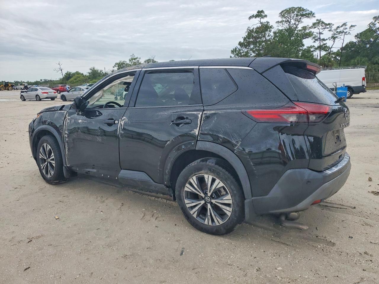 2021 NISSAN ROGUE