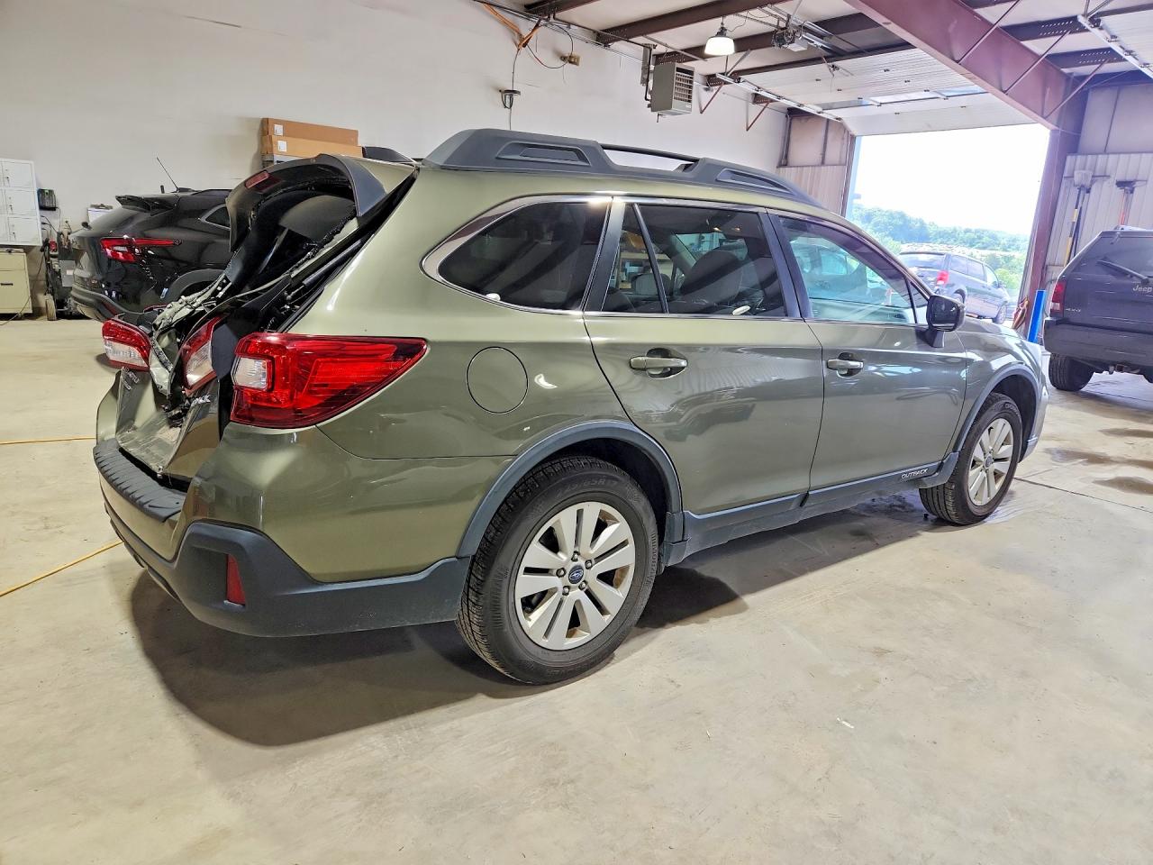2019 SUBARU OUTBACK