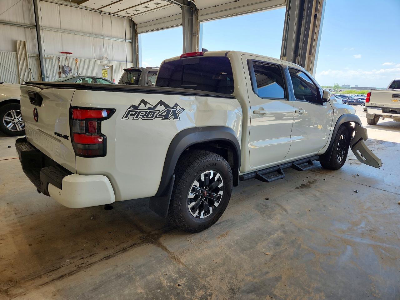 2023 NISSAN FRONTIER