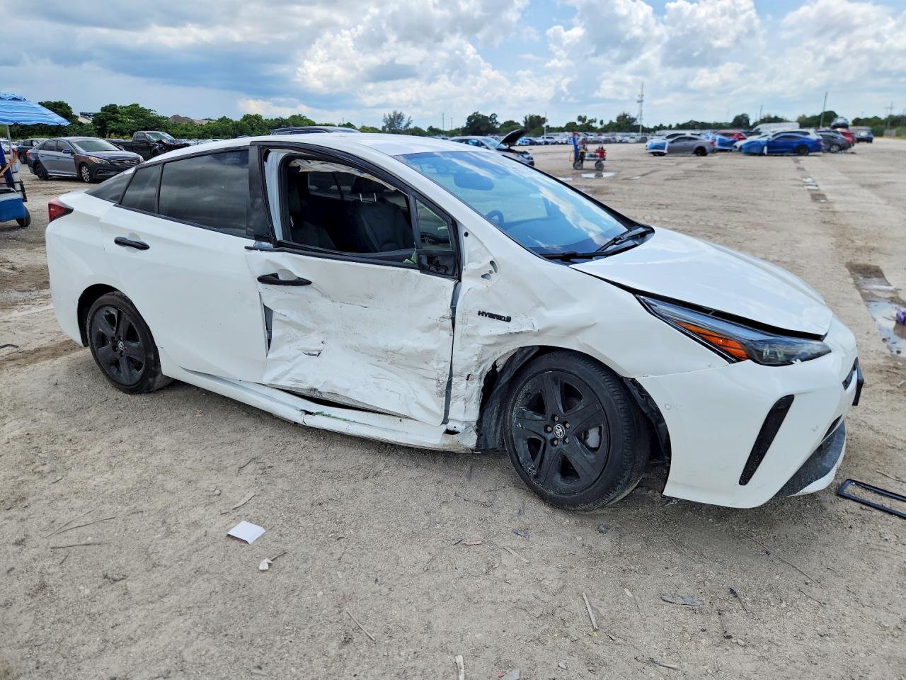 2022 TOYOTA PRIUS