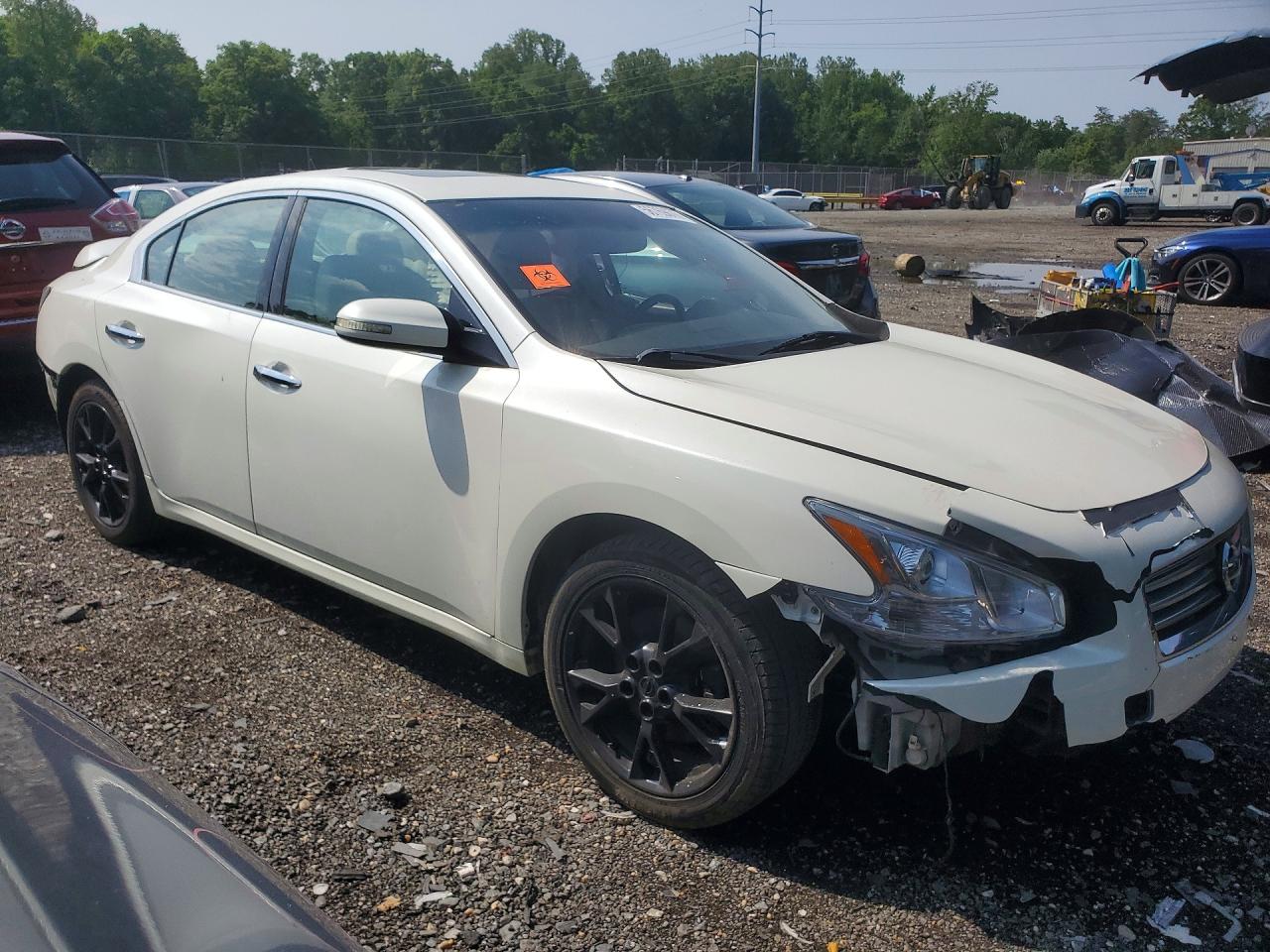 2014 NISSAN MAXIMA