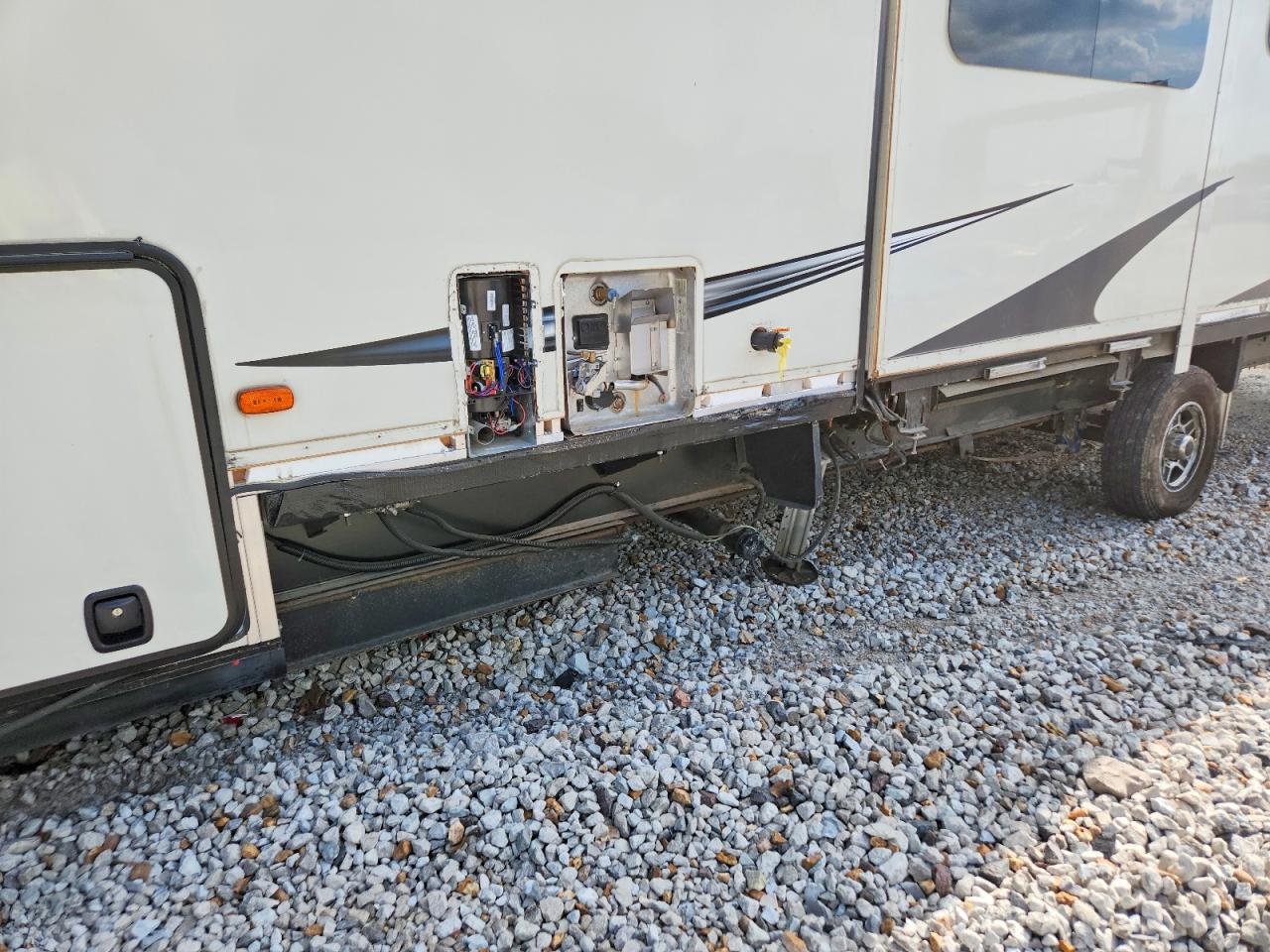 2021 KEYSTONE RV MONTANA FI