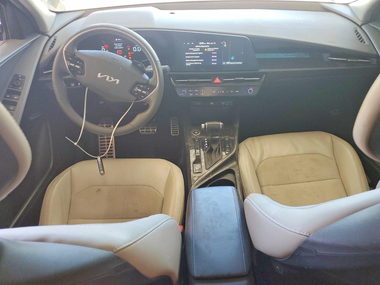 2023 KIA NIRO
