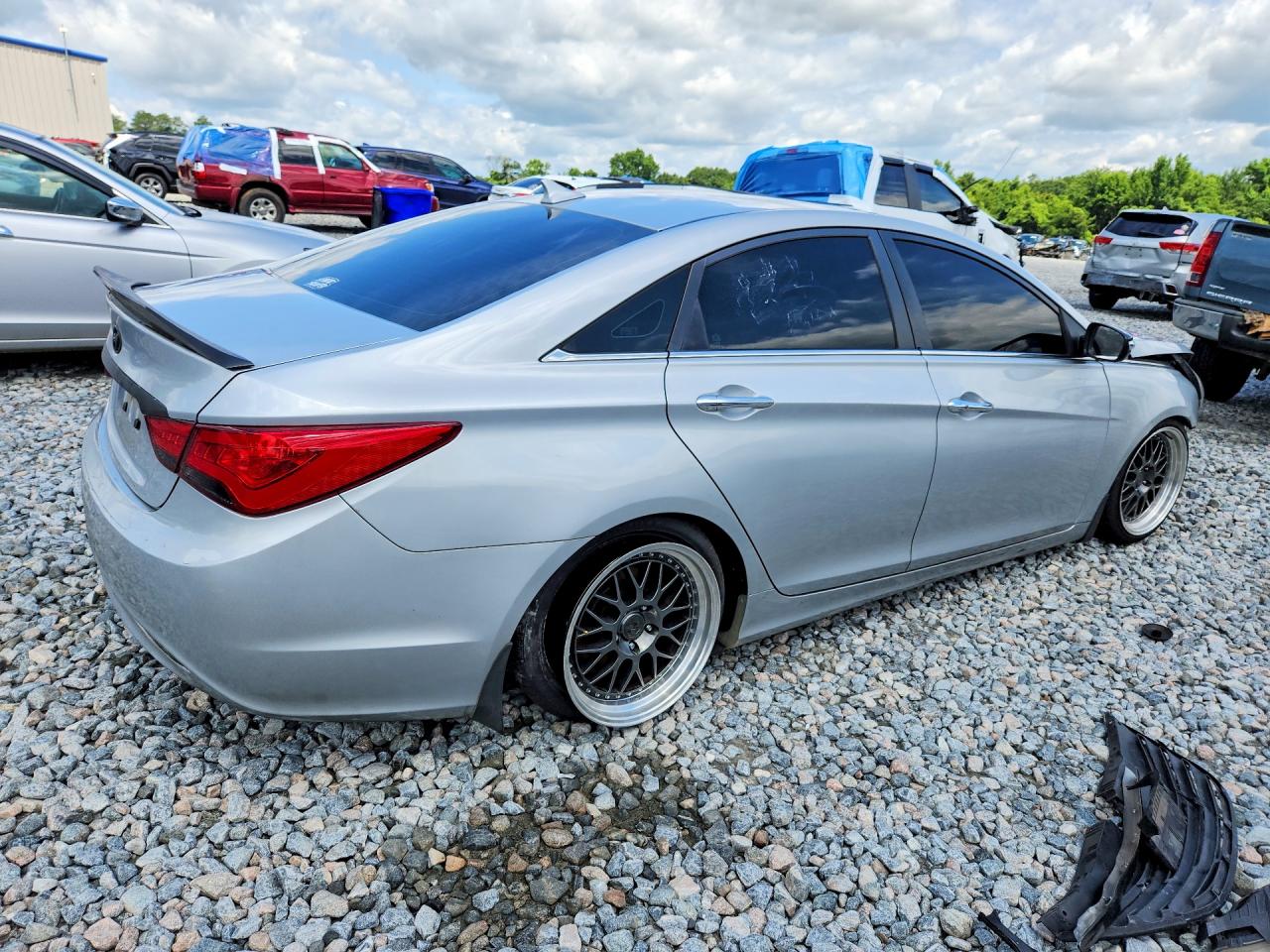2011 HYUNDAI SONATA