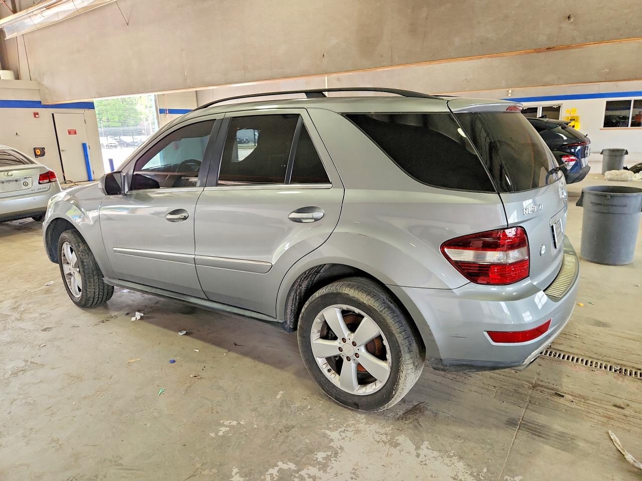 2010 MERCEDES-BENZ M-CLASS