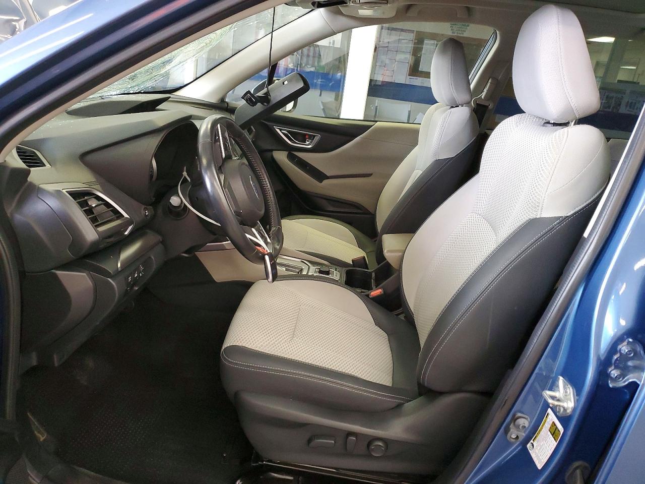 2022 SUBARU FORESTER