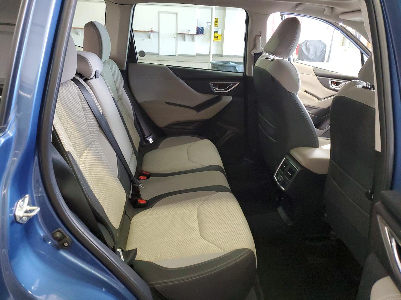 2022 SUBARU FORESTER
