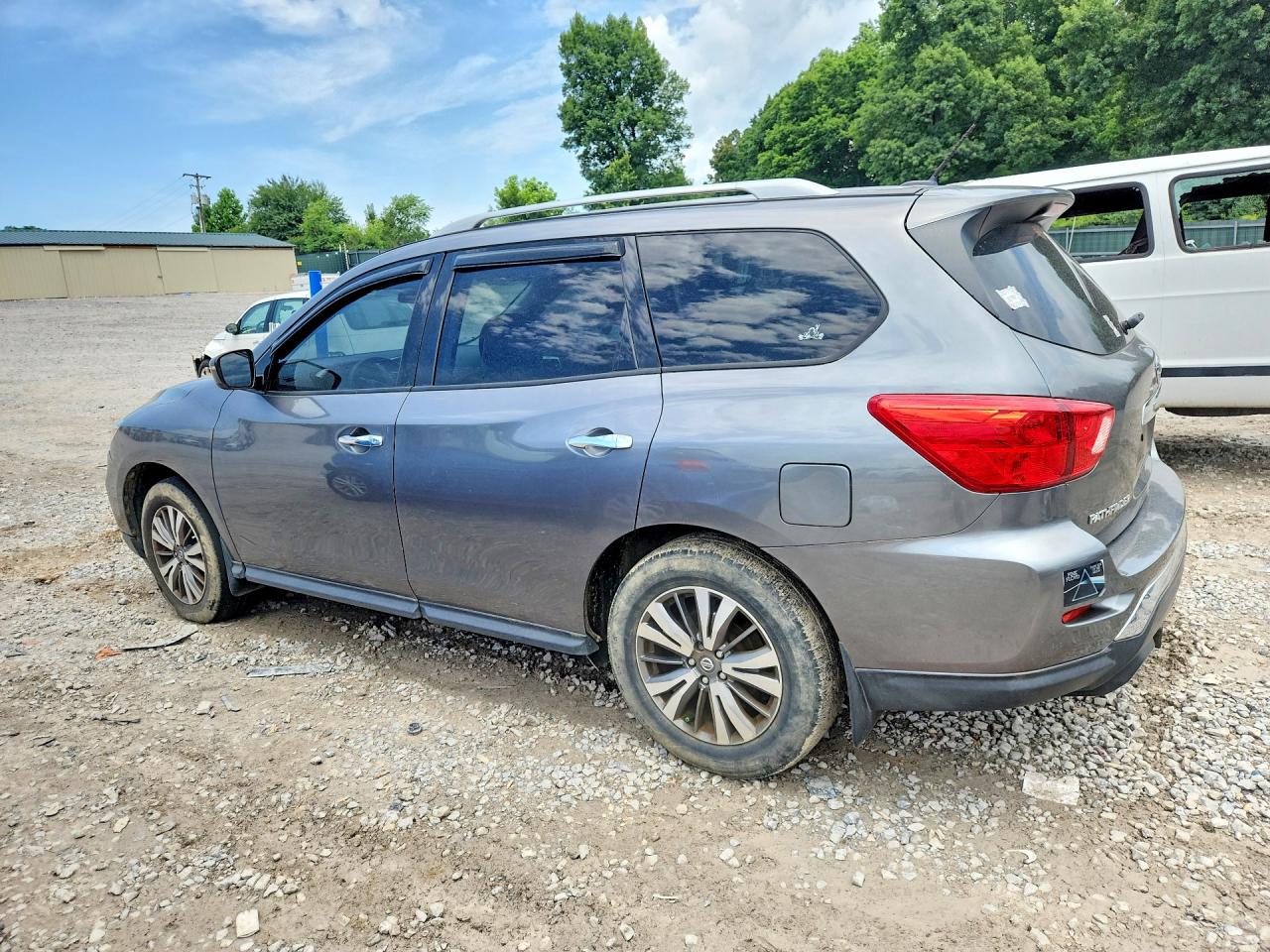 2018 NISSAN PATHFINDER