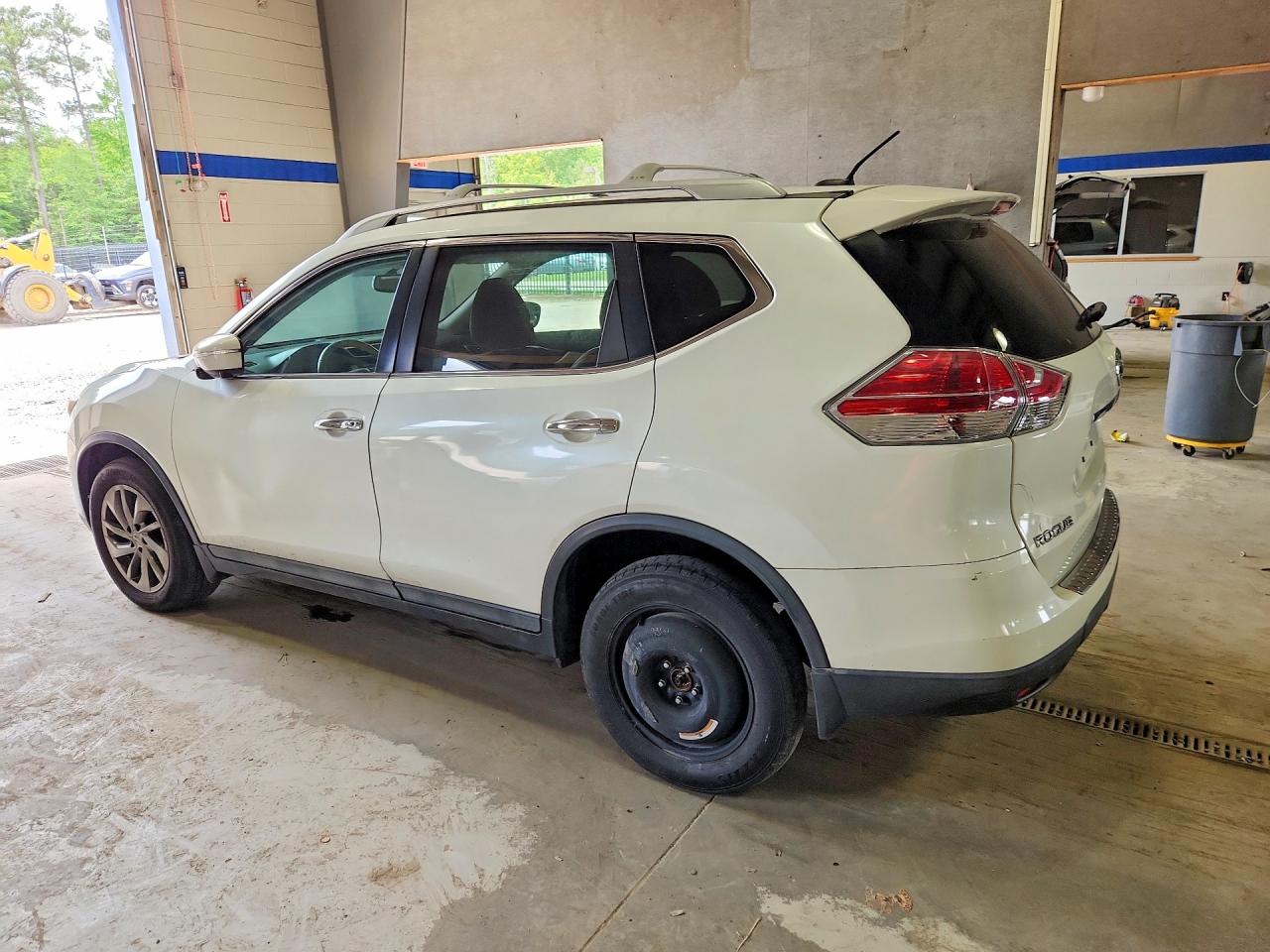 2015 NISSAN ROGUE