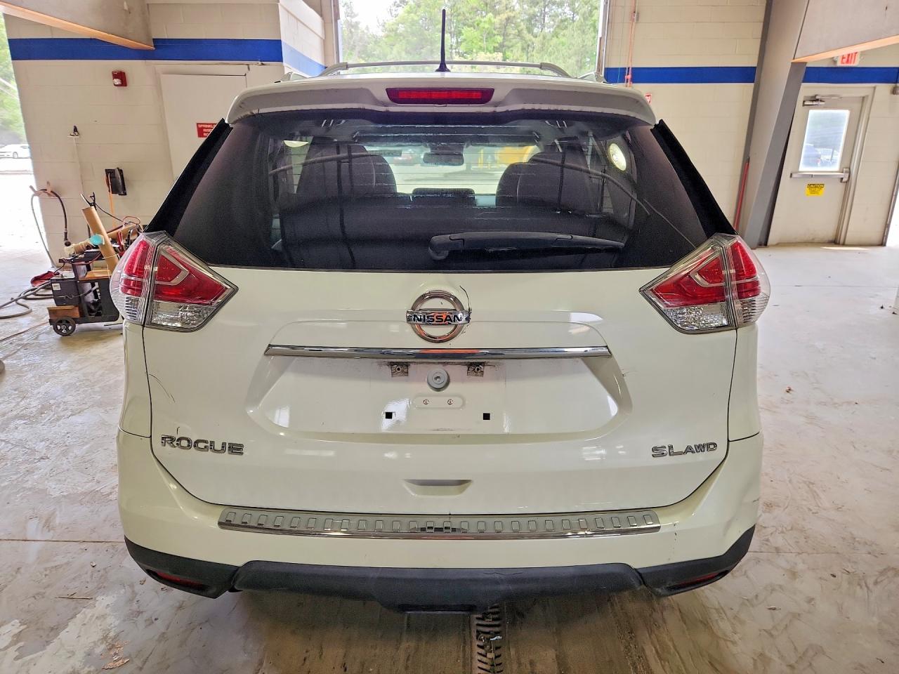 2015 NISSAN ROGUE