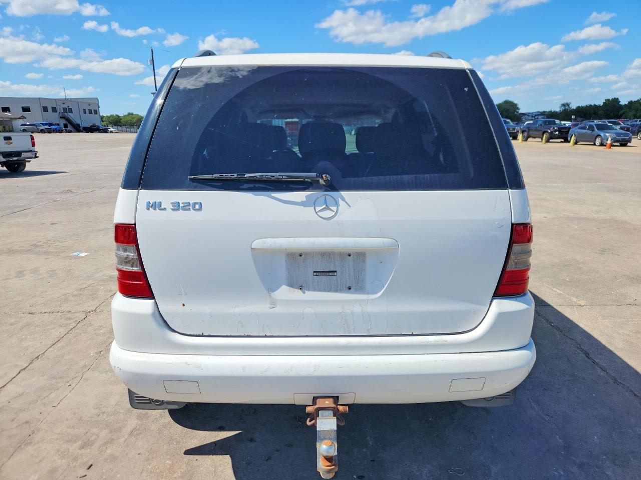 2000 MERCEDES-BENZ M-CLASS