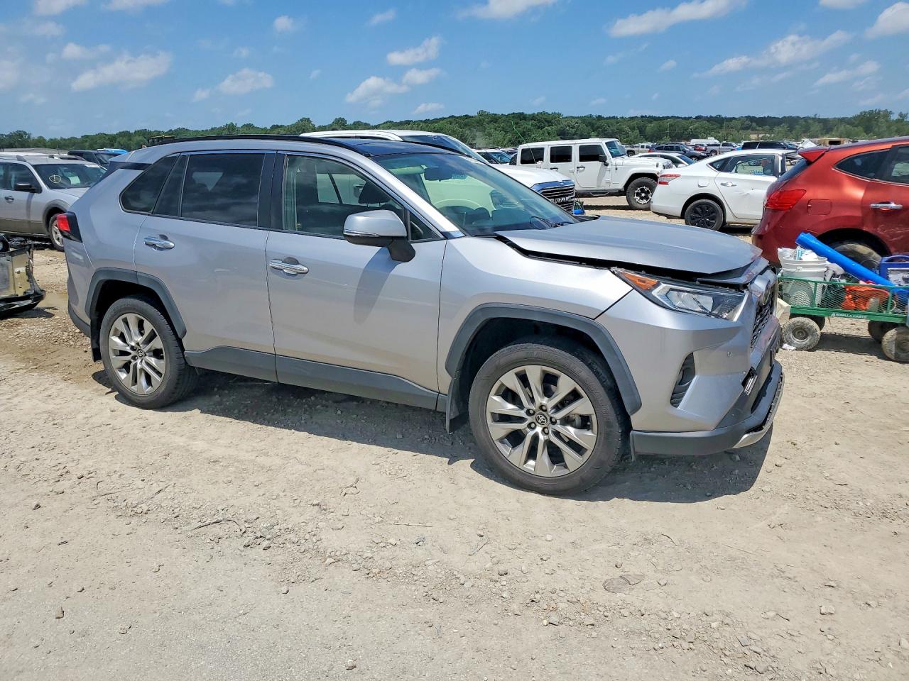 2019 TOYOTA RAV4
