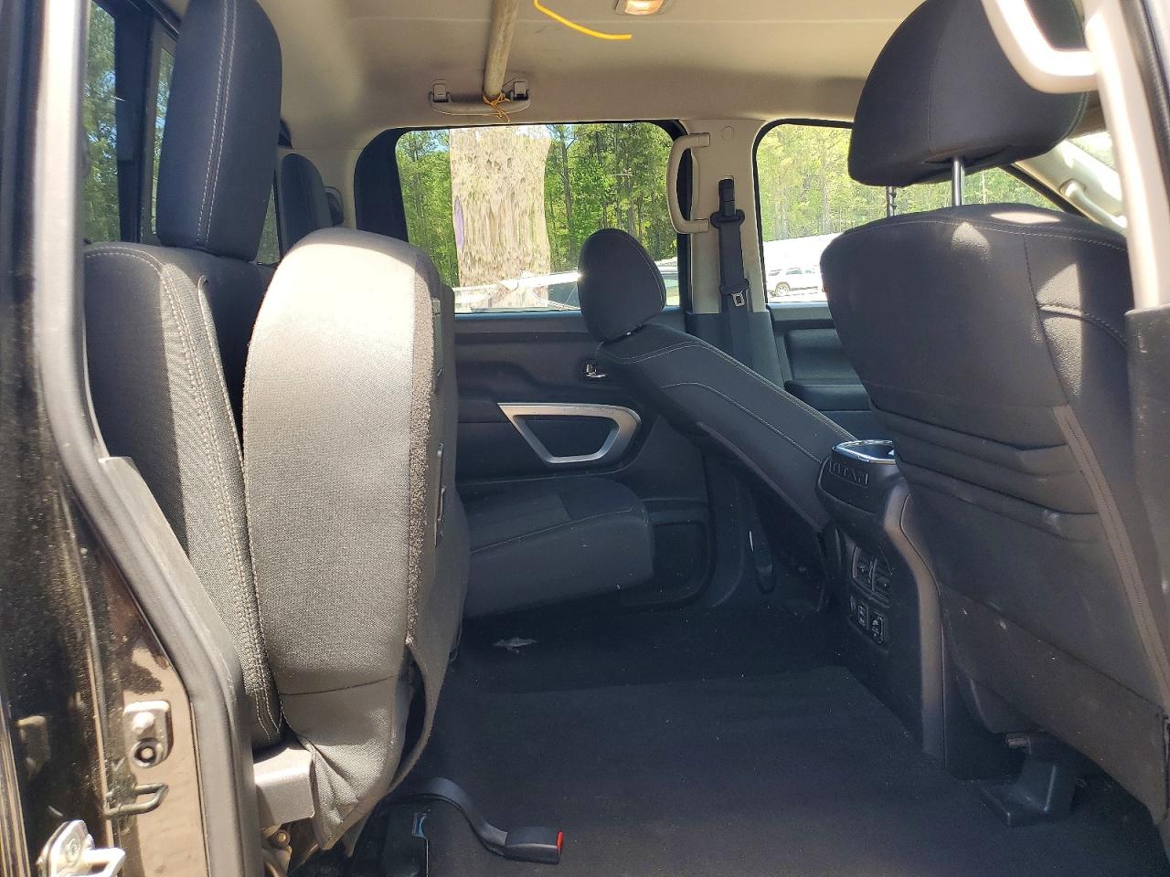 2019 NISSAN TITAN