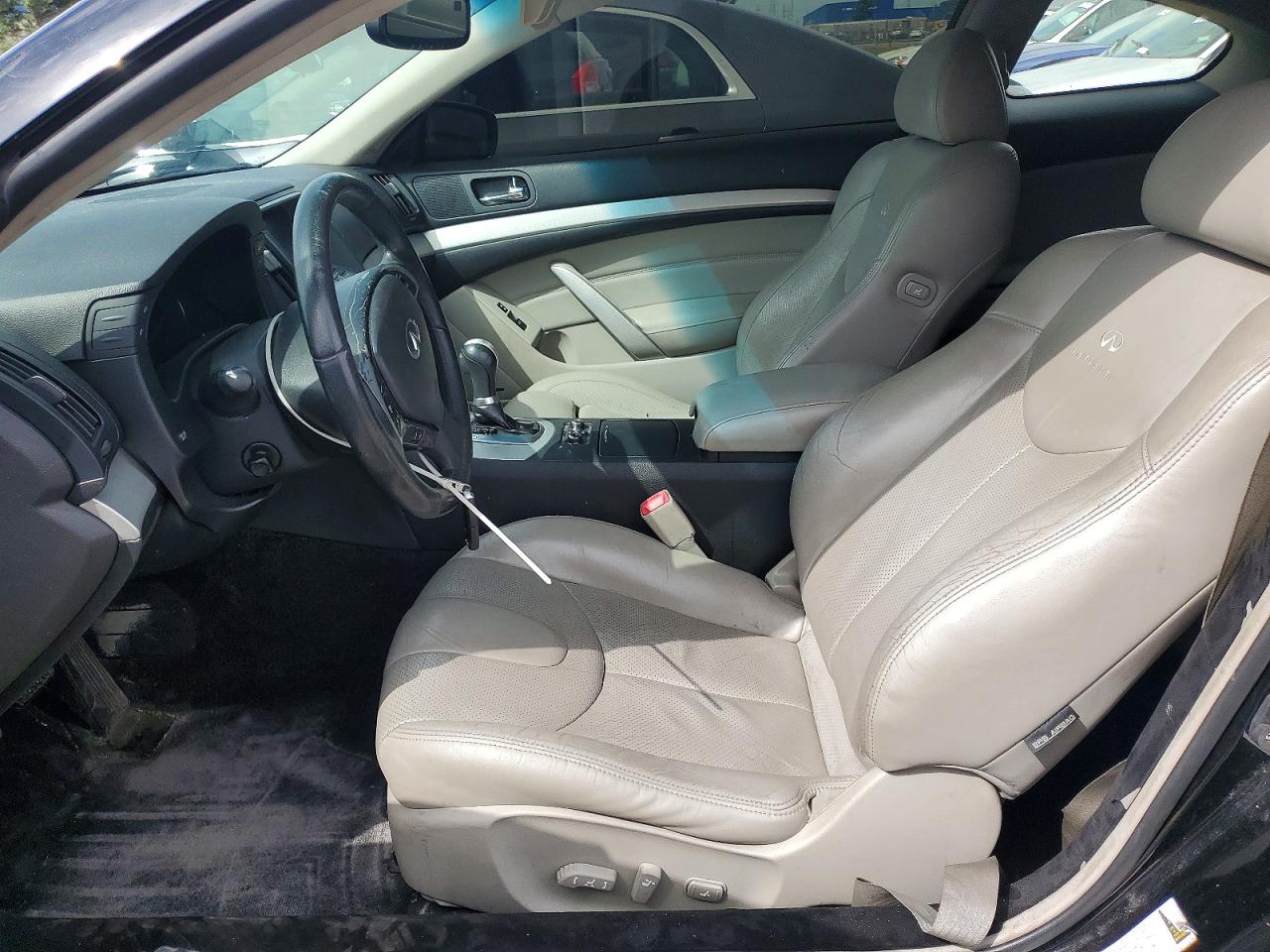 2009 INFINITI G37