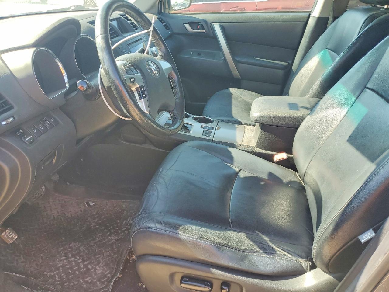 2012 TOYOTA HIGHLANDER