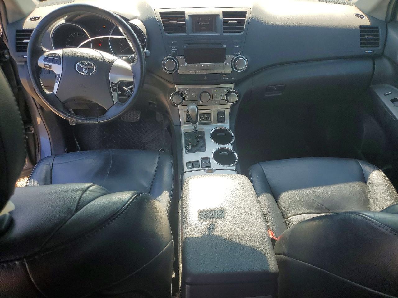 2012 TOYOTA HIGHLANDER