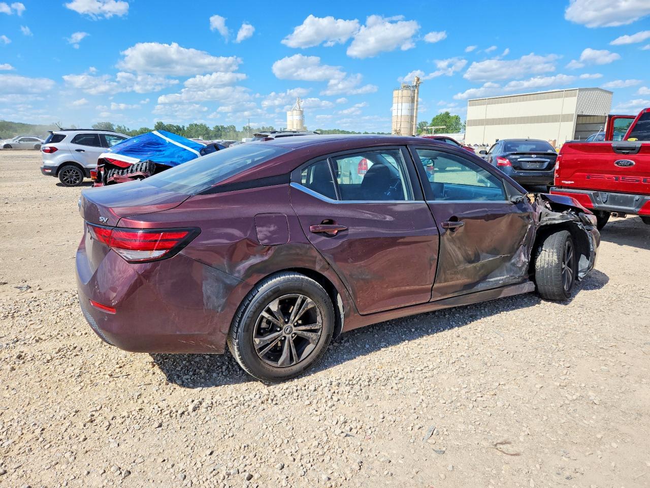 2022 NISSAN SENTRA