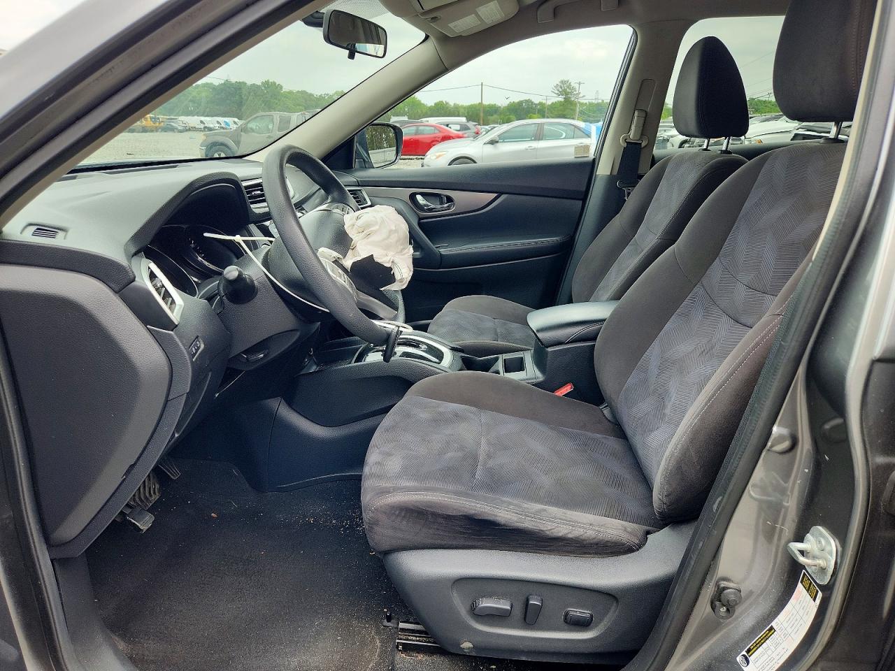 2015 NISSAN ROGUE